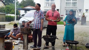 Flüchtlinge kochen auf-07-2016-12
